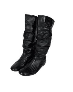 Scrunch leather boots, black, ruched shaft and low heel