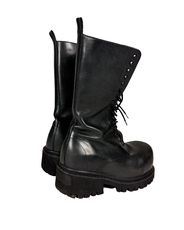 Leather high boots, black, lace-up with thick tread sole and side eyelets